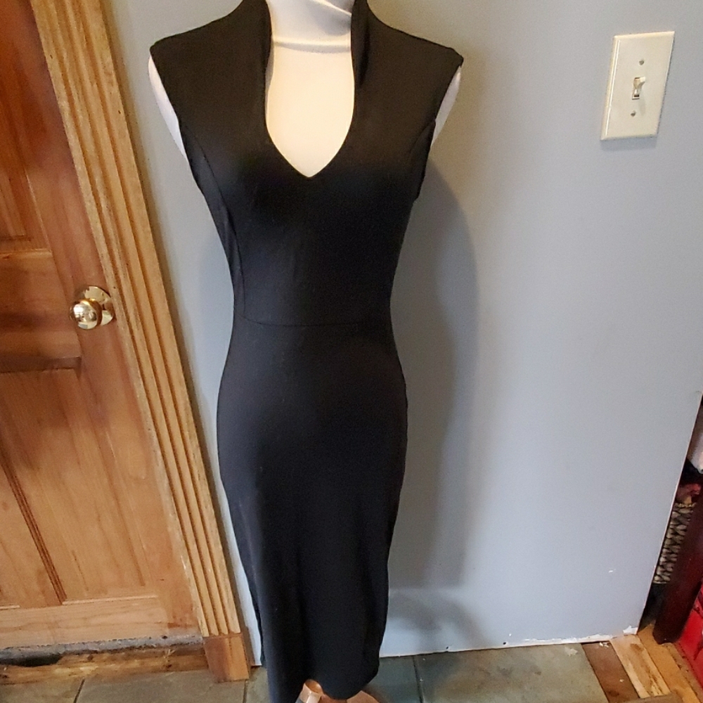 🖤 Black sleeveless dress